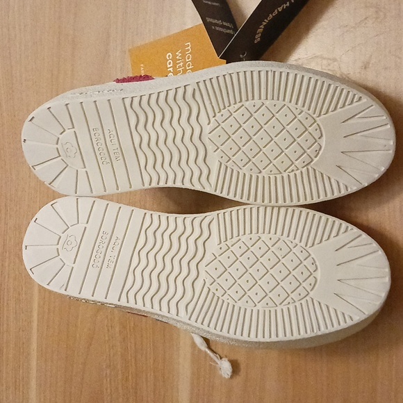 FARM Rio "Rainbow Platform" Sneakers in Size 6.5 Includes Storage Bag (NWB) - Picture 12 of 14